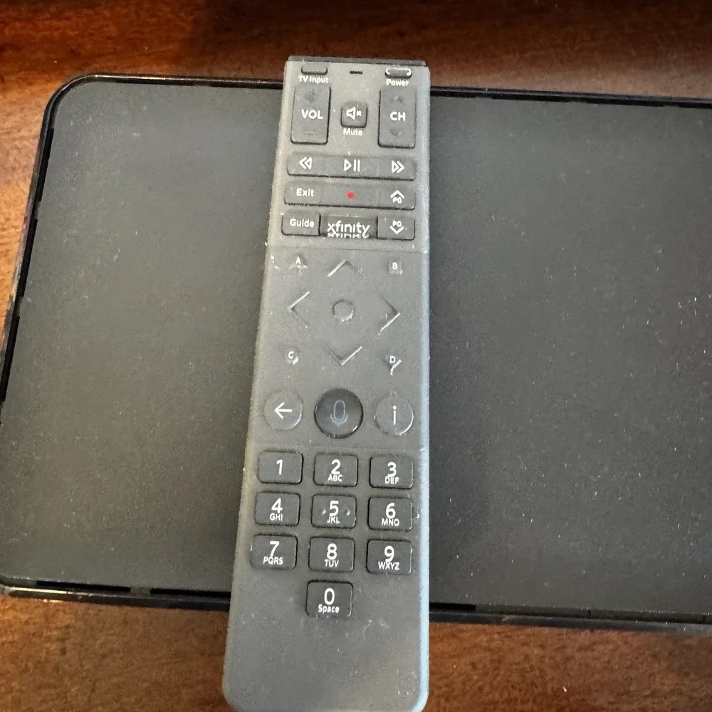 XFINITY XG2v2-P Model PACE PX022ANM HD TV Cable Box & Remote * NO CABLES *